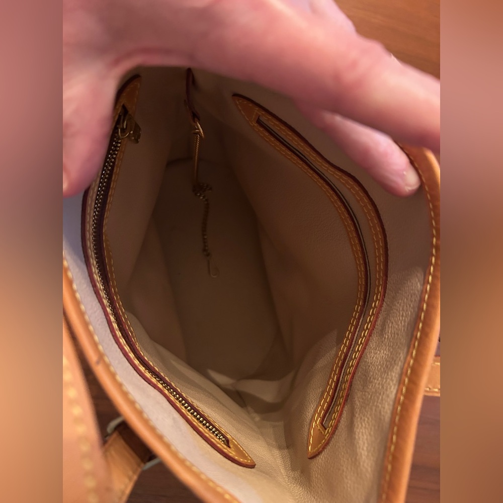 Louis Vuitton
Monogram Bucket Petit - Picture 2 of 13